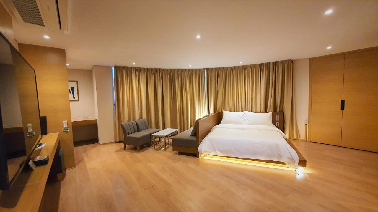 Benikea Hotel Bizinn Wonju Extérieur photo